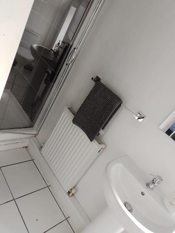 En Suite Room With Kitchen Facilities Νότιγχαμ Εξωτερικό φωτογραφία